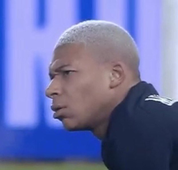 283241579_ConfusedMbappe.jpg.fe77673c5784ed757afa984cc141817a.jpg